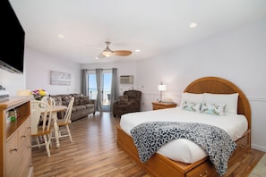 Bedroom & Living Area
Beach Walkout