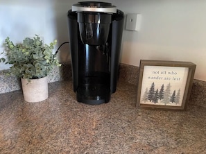 Kaffee und/oder Kaffeemaschine