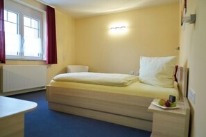 Doppelzimmer Katg. 3 Premium (auch zur Alleinbenutzung) mit eigenem Badezimmer-Doppelzimmer Premium