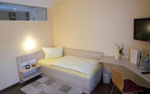 Doppelzimmer Katg. 3 Premium (auch zur Alleinbenutzung) mit eigenem Badezimmer-Premium Einzelzimmer
