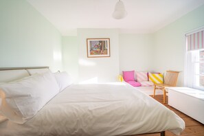 Marine Cottage, Aldeburgh: Light and relaxing bedroom two