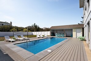 WH280: A Sweet Dream | Rear Pool Deck