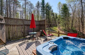 Hot Tub / whirlpool bath (Outdoor)