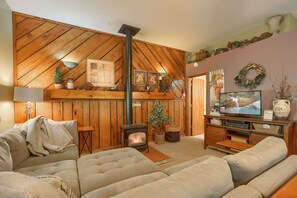 Living Room / Lounge