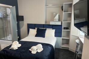 Ground floor room. Private garden space . 
Marble floor in en-suite with underfloor heating 