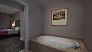 phfvi-bathroom-0067-hor-wide.jpg
