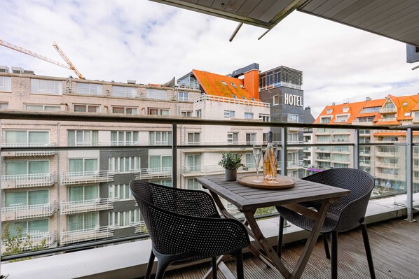 Terrace at the front side with view over Nieuwpoort city