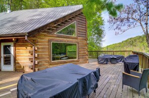 Deck | Gas Fire Table & Grill | Pond & Forest Views