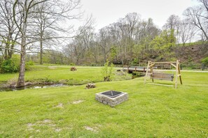 Shared Amenities | Fire Pit | Standing Swing