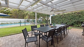 Outdoor dining