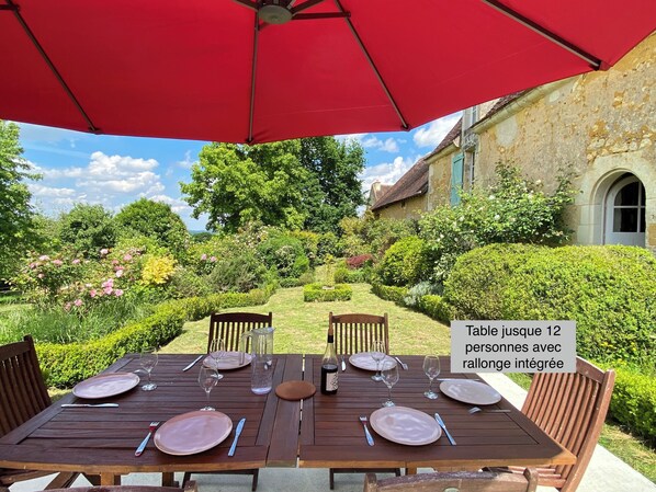 Table sur terrasse 12 personnes avec ralonge