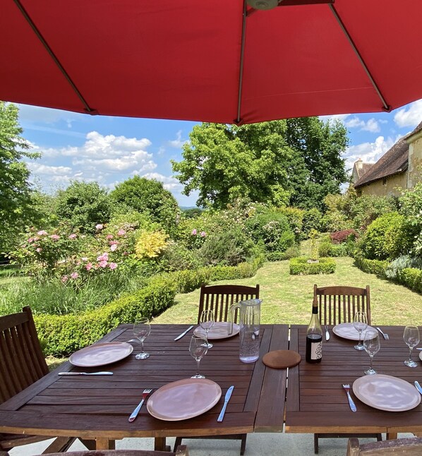 Table sur terrasse 12 personnes avec ralonge