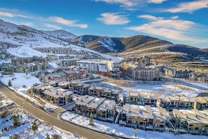 Experience the best of mountain living.