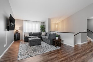 Modern and fresh living room with an open concept