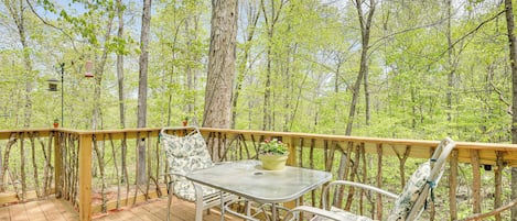 Des Arc Vacation Rental | 1BR | 1BA | Steps Required | 336 Sq Ft