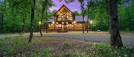 Western Oak Luxury Cabin