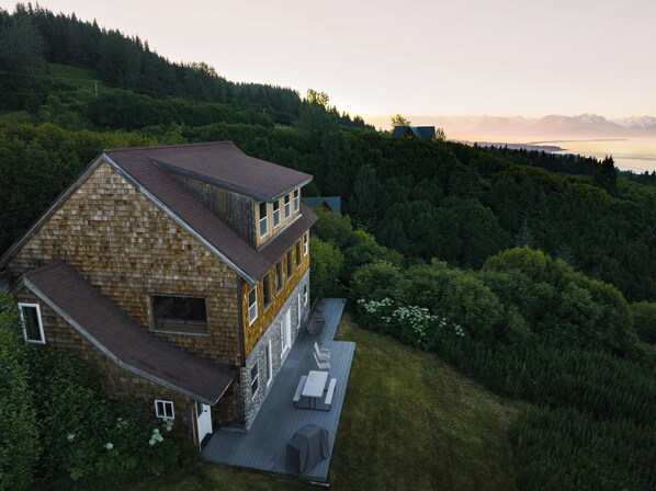 Our view of the Kachemak Bay and mountains can be seen from all angles.