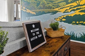 Welcome to the Austin Oak!
