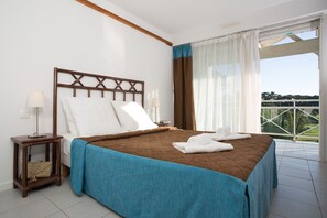 Drift to sleep in the master bedroom with a Double bed.