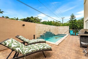 Small dipping pool – 14' x 6' x 4' deep