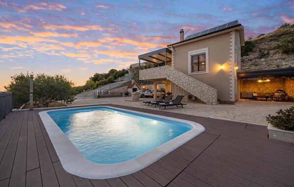 pool