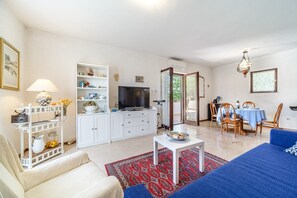 Living room 1