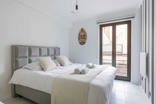 Bedroom with double bed