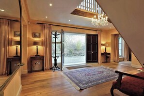 Gorgeous hardwood floors 