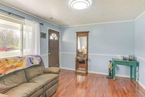 Seating Area | Laptop-Friendly Workspace | Central Heating & A/C | Free WiFi