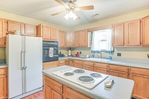 Kitchen | Cooking Basics | Drip Coffee Maker | Blender | Microwave | Toaster