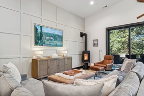 Main level living room