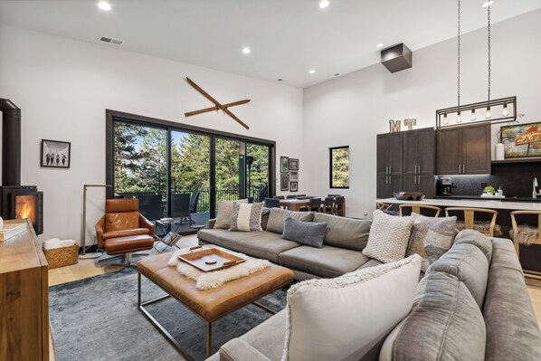 Main level living room