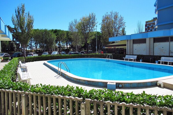 Holiday Home Swimming Pool