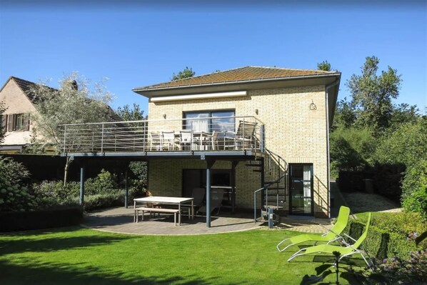 Holiday Home Exterior [summer]