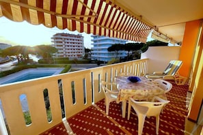 Terrasse / Balkon