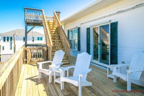 2nd Floor Sun Deck