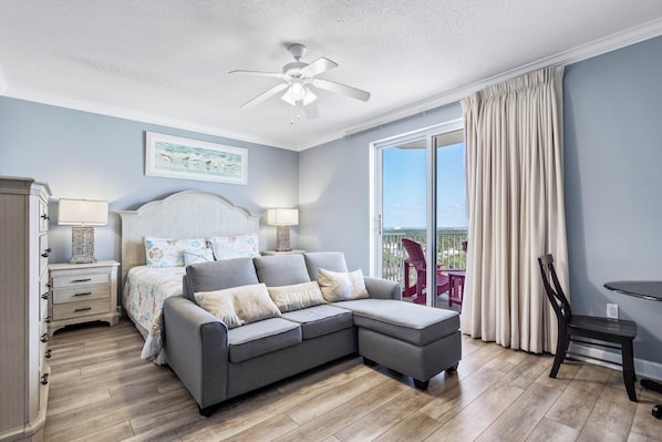 Beautiful studio condo