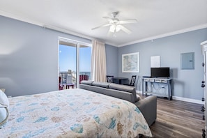 Views of the gulf from the king bed