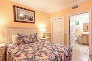 Bedroom with a king size bed