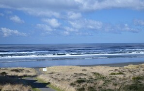936 Vacation by the Sea