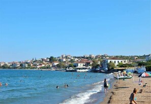 Pseutis sandy beach - 150m