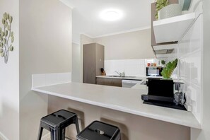 Cooking at home is made easy with the fully equipped kitchen including a coffee pod machine or you can simply visit our incredible neighbours at ‘Guyala Café’