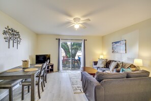 Living Room | 1st Floor | Smart TV | Central A/C | Open Floor Plan