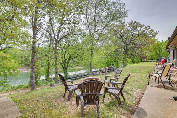 Shell Knob Vacation Rental | Studio | 1BA | 400 Sq Ft | 1 Step Required