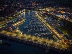 Harbour View - 2 Bedroom Apartment - Milford Haven (18780)