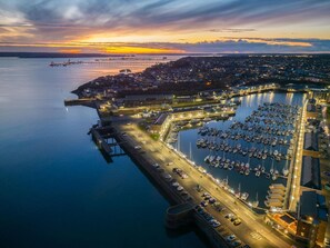 Harbour Heights - 2 Bed Apartment - Milford Haven (18781)