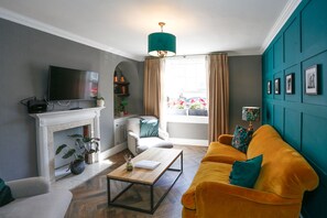 Living Room / Lounge