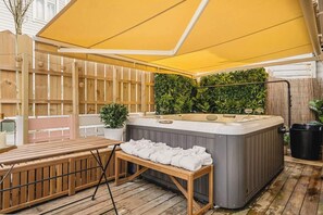 Welcome to Marken Resort, where you can unwind with family and friends amidst all the facilities you could ask for, right in the heart of Bergen's city center.