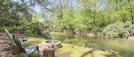 Ellijay Vacation Rental | 2BR | 2BA | 2,593 Sq Ft | Access Only By Stairs