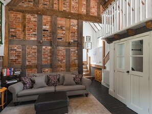 Living area | Courtyard Cottage - Meeson Hall Retreats, Waters Upton, near Telford